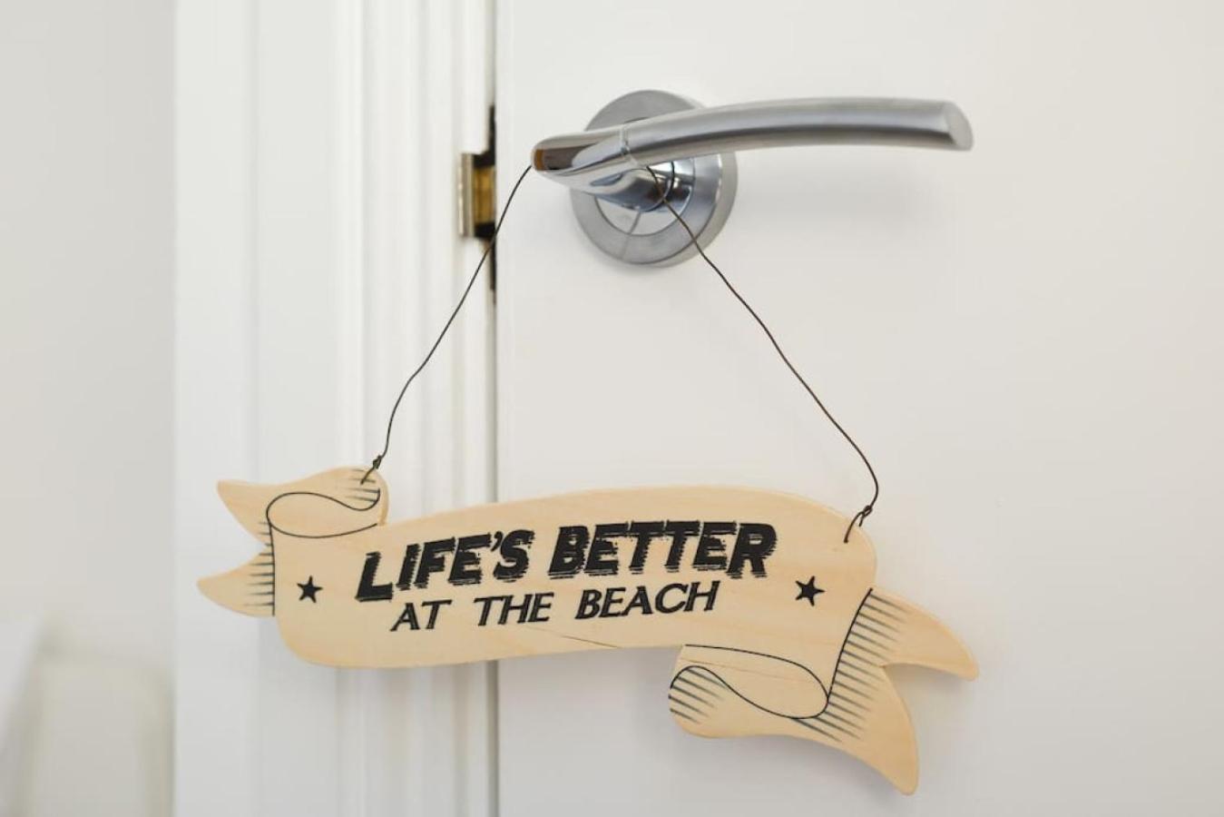 Air Maison - Stunning Beach Front Apartment Portsmouth Ngoại thất bức ảnh